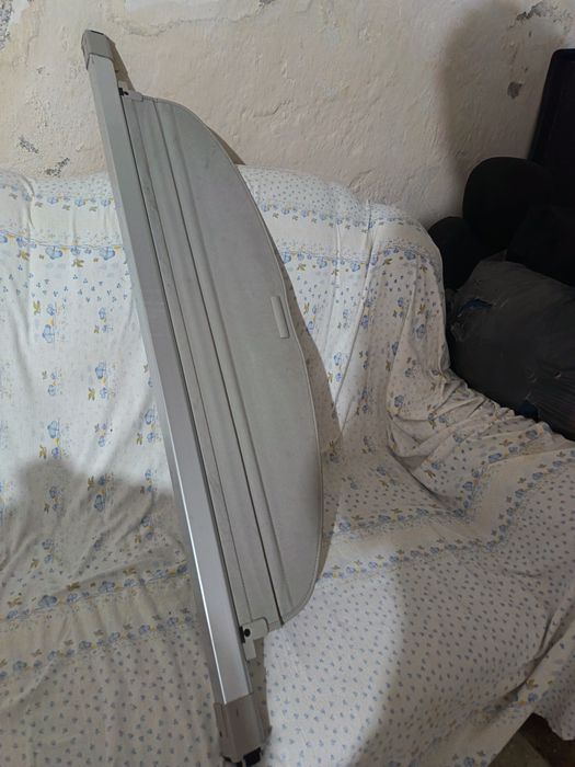 Rulou/Panou/Tăviță-Preș portbagaj Nissan X Trail!