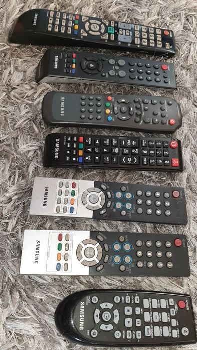 SAMSUNG ТВ Оригинални дистанционни съвместими с вс.модели ТВ -30лв/бр