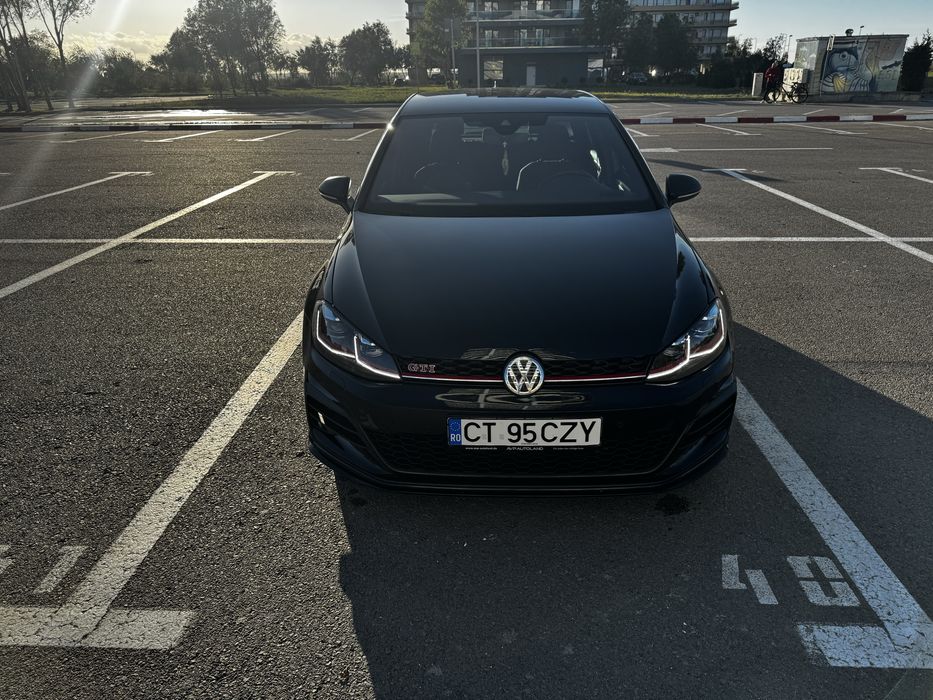Vănd/Schimb Golf VII 7.5 GTI TCR