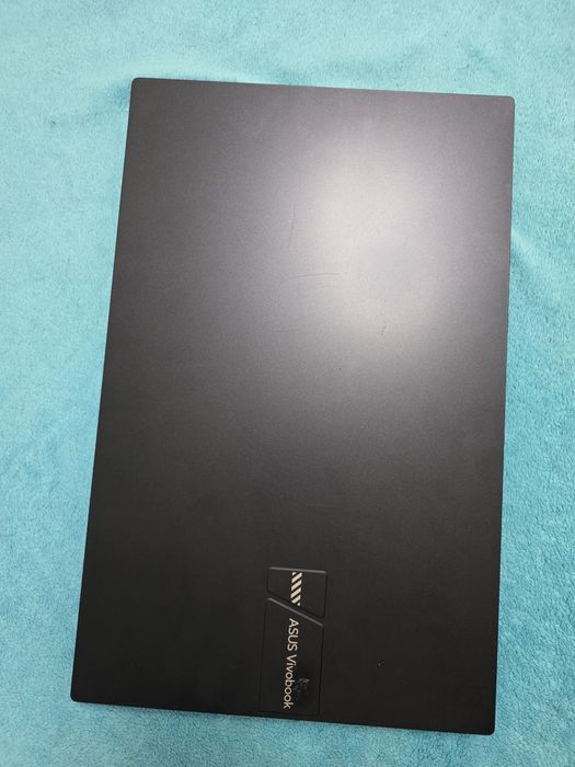 VivoBook 17 . I7. / 16g ram / 512 ssd  17,3" ips