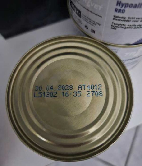 Vand 14 conserve + 6 pliculete Hypoallergenic pentru pisici