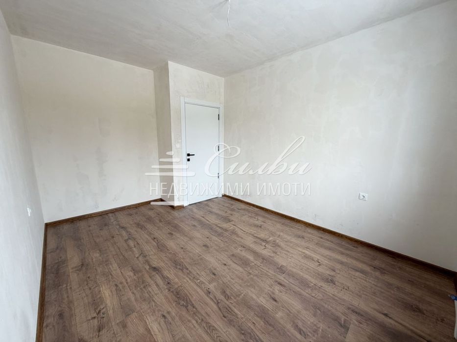 Продава се Тристаен апартамент в Шумен, Тракия - 84 кв.м за 699 €/кв.м - Снимка #4