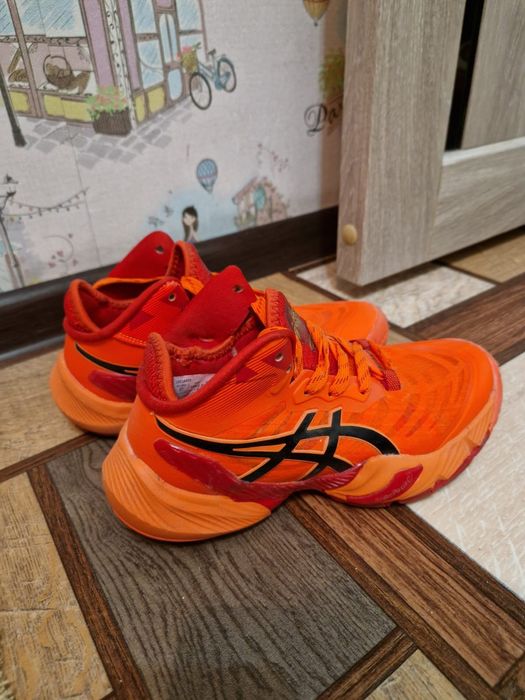 Продам обуви по 2000 тг