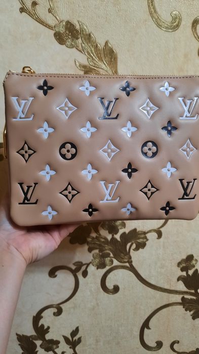 Продам новую сумочку.