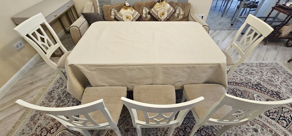 Обеденный стол.                     .