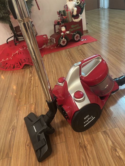 Aspirator heinner 700w