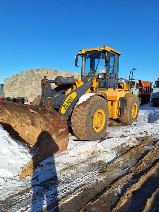 Продается фронтальный погрузчик ZL-50