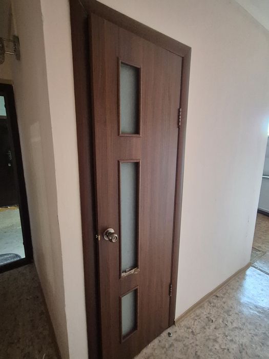Продам межкомнатные двери