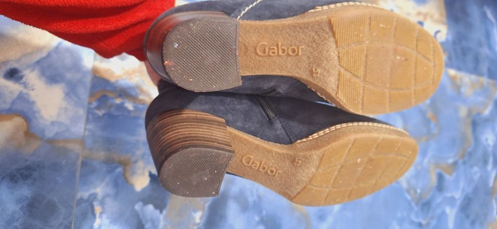 Ghete impermeabile/nu aluneca/piele naturala Gabor/mar. 39/45 lei