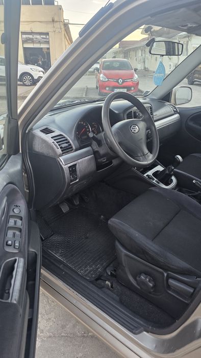 Suzuki Grand Vitara 2.0 Diese 2003 cm3  Fără Rugină