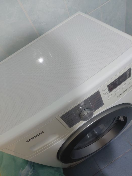 Продам стиральную машинку