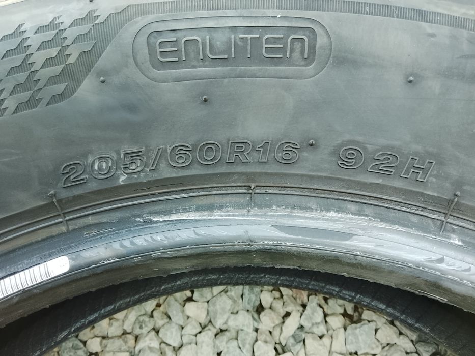 205 60 16. Bridgestone. An 2020