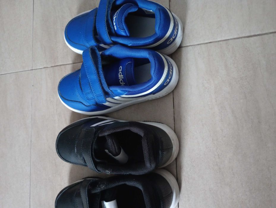 Маратонки адидас