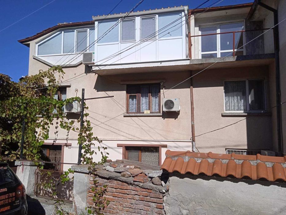 Дава се под наем Двустаен апартамент в Хасково, Център - 100 кв.м за 199.41 € - Снимка #2