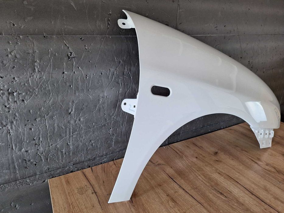 Aripa Fata Dreapta Seat Ibiza An 2002-2008 (LB9A (Alb))