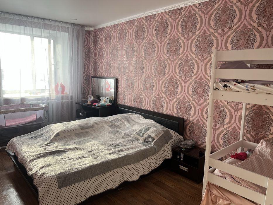 Продам 2 - комнатную квартиру