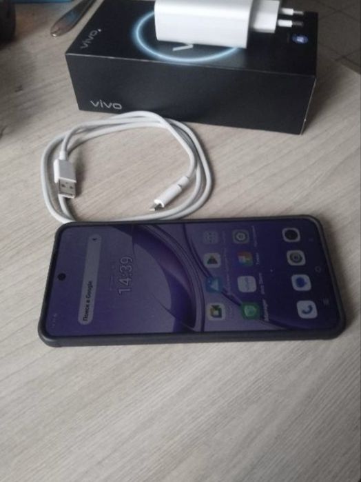 Продается Vivo 50