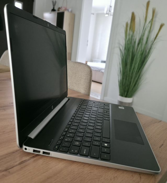 HP 15s | i7-1065G7 | 16GB RAM | SSD 512GB | Stare Impecabila