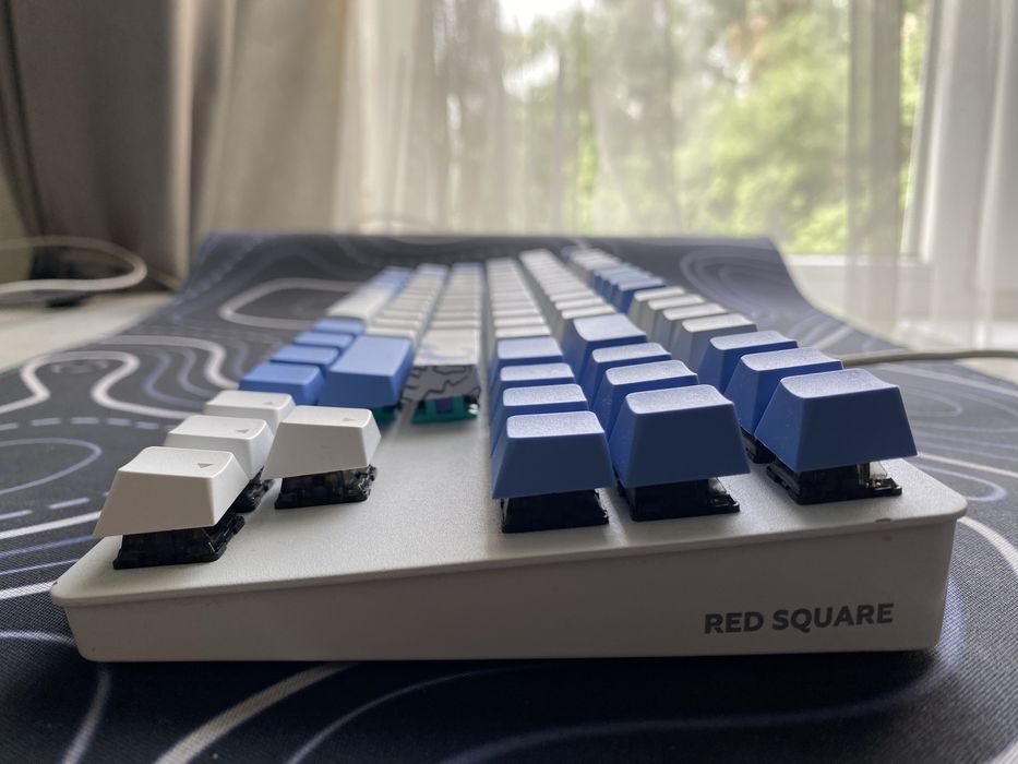 Red Square Keyrox TKL Aquarius
