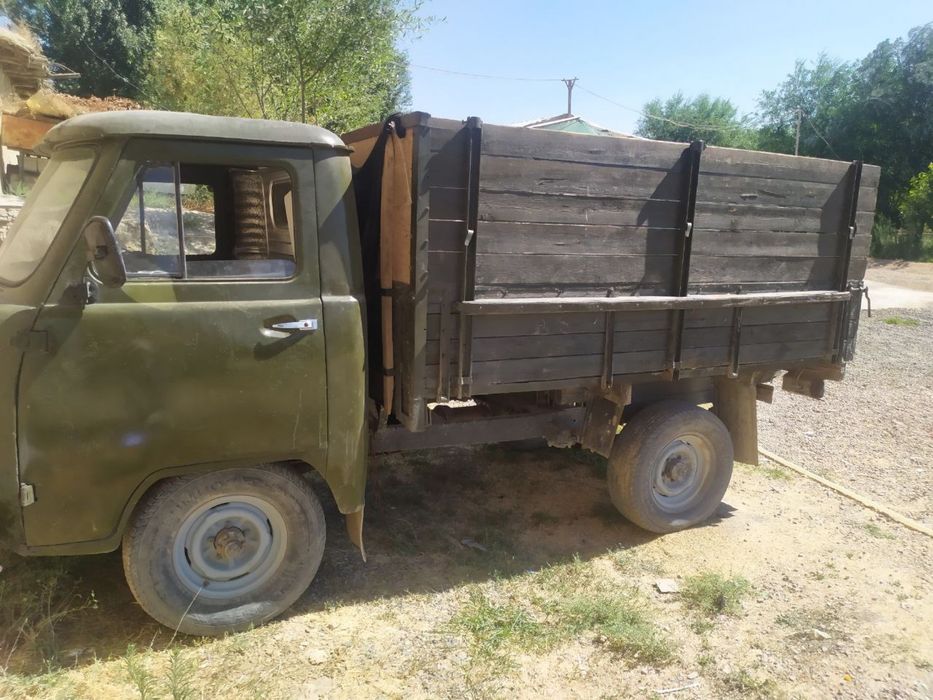 Uvazik sotiladi UAZ