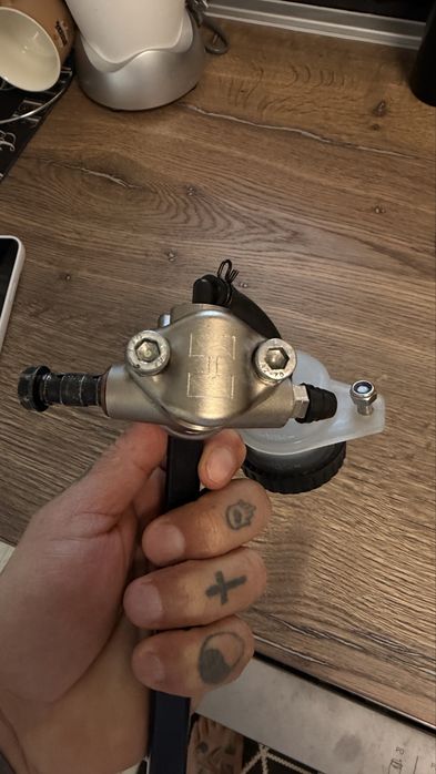 Мотоциклетна спирачна помпа HEL 19x20