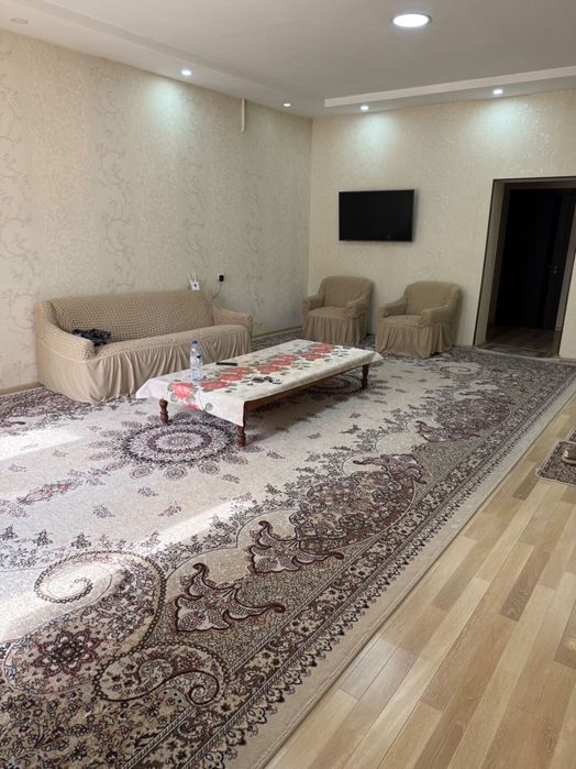 Arenda Chilonzor oqtepa hovli ijaraga ful 

4/1/1

Площадь: 200 м² 

Ц