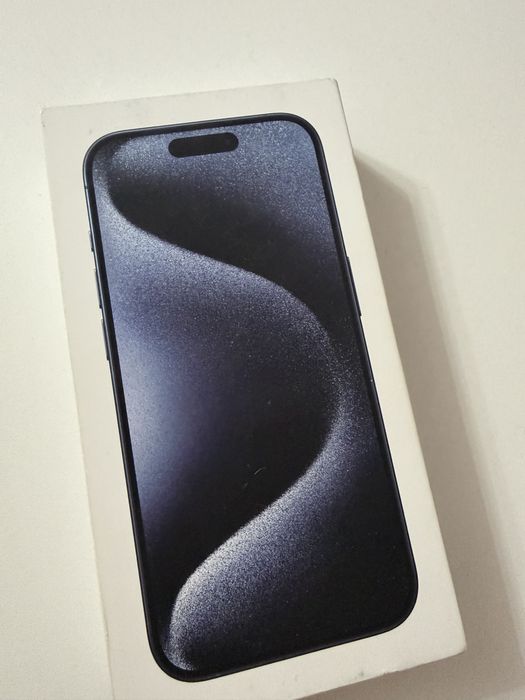 Срочно продам айфон 15 про