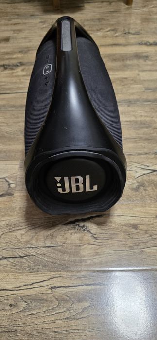 Vând boxa portabila jbl boombox 2