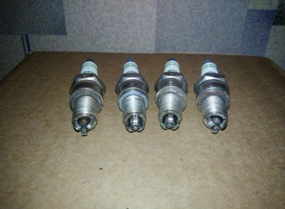 Продам свечи зажигания