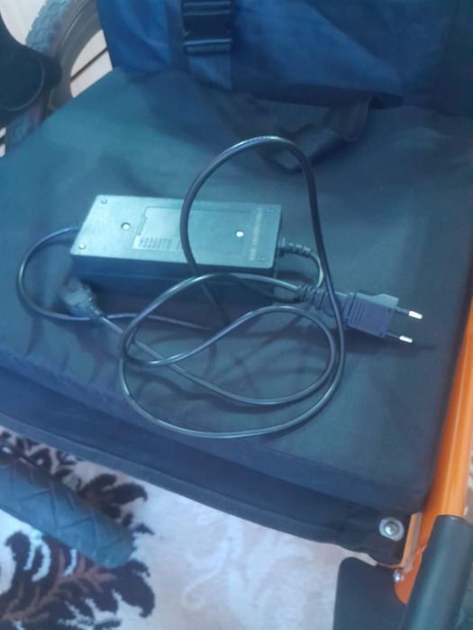 Продается инвалидная коляска электрическая