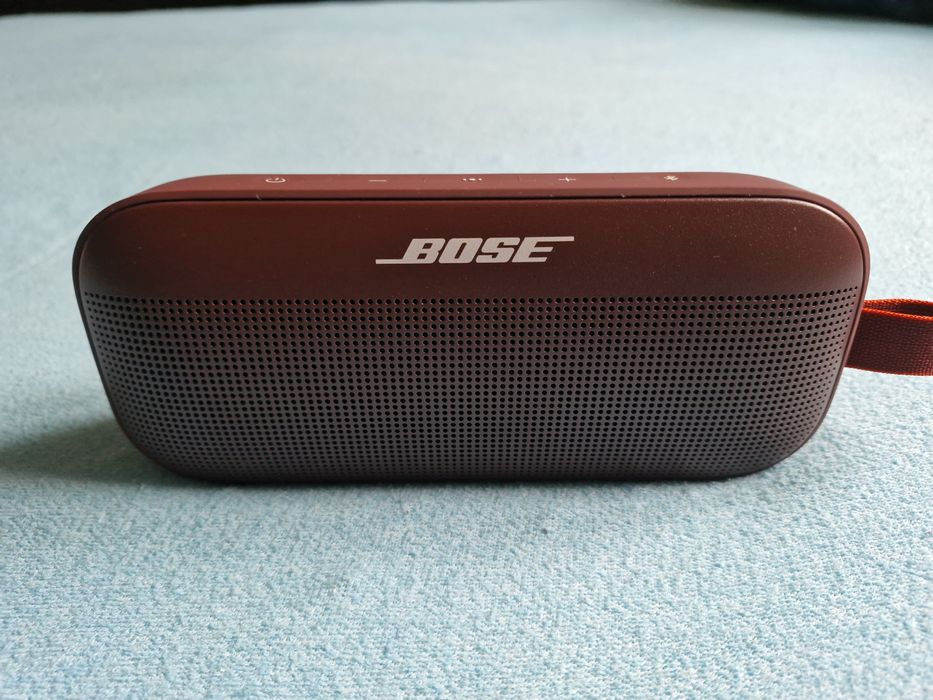 Bose SoundLink Flex roșu