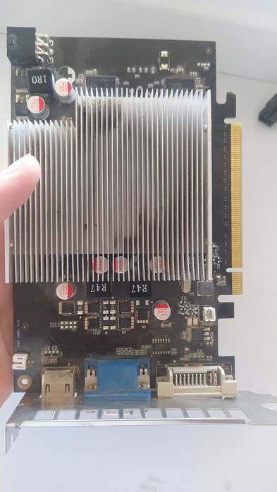 Продаю 2 процессора и видеокарты