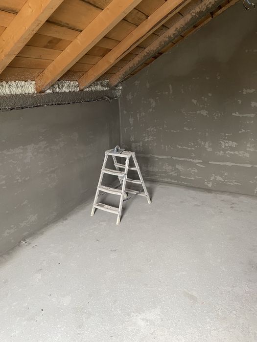 Tencuiala mecanizata var-ciment