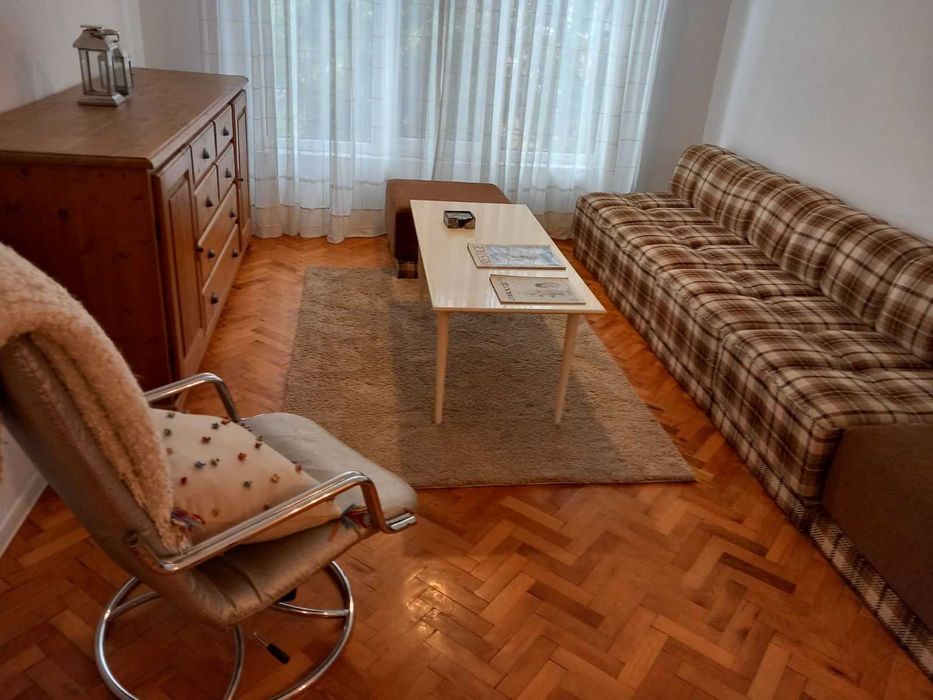 Дава се под наем Двустаен апартамент в Габрово, Център - 70 кв.м за 229.5 € - Снимка #3