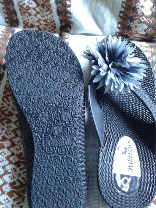 Продавам дамски обувки