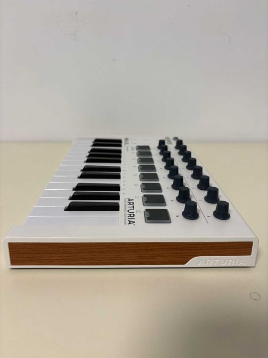 Controller MIDI - Arturia MiniLab Mk2