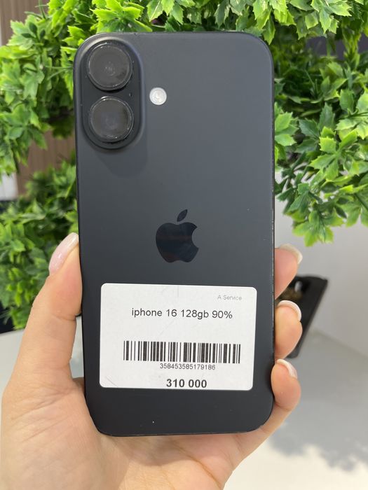 iPhone 16 в идиальном состоянии