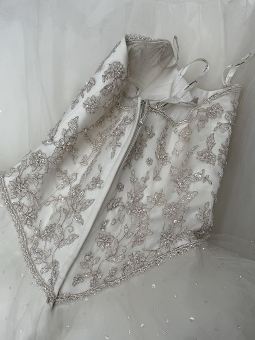 Продам красивое свадебное платье