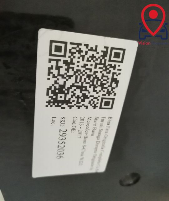 Оригинална Предна Броня Комплект с Оригинални Ляв и Десен Фар в Добро