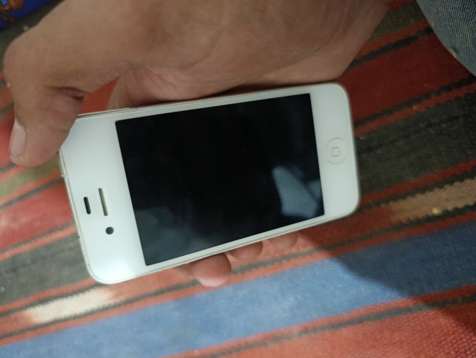 iphone 4 sotiladi