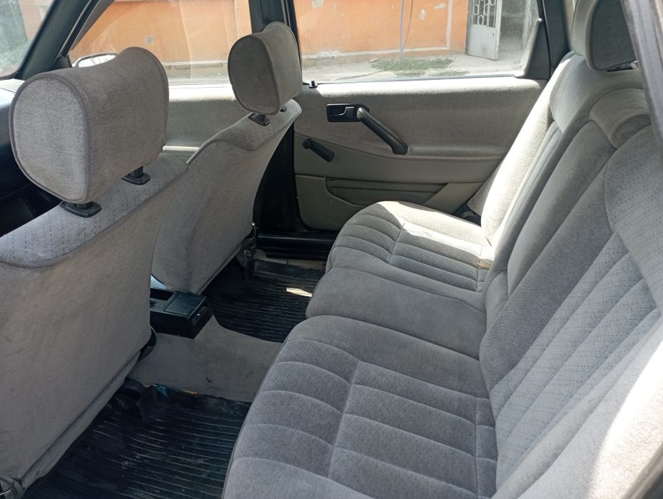 Продам машину на ходу без торга