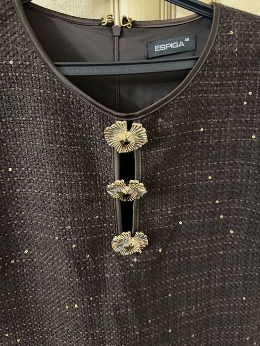 Продам твидовое платье.