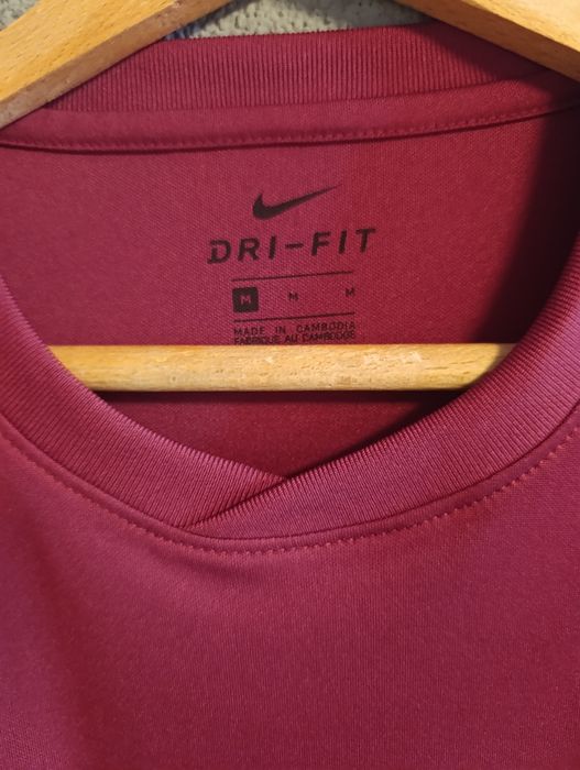 Тениска Nike цвят бордо