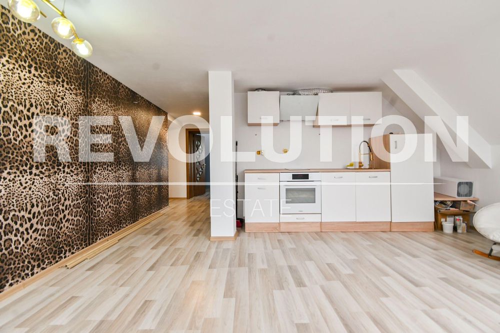 Дава се под наем Двустаен апартамент в София, Малинова долина - 68 кв.м за 797.64 € - Снимка #2