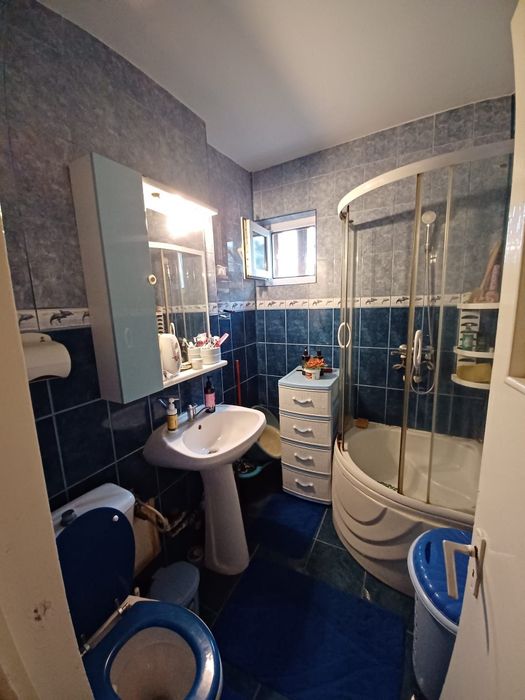 Vând apartament 2 camere semidecomandat