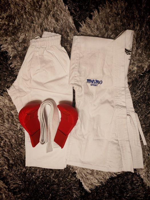 Costum karate pentru copii