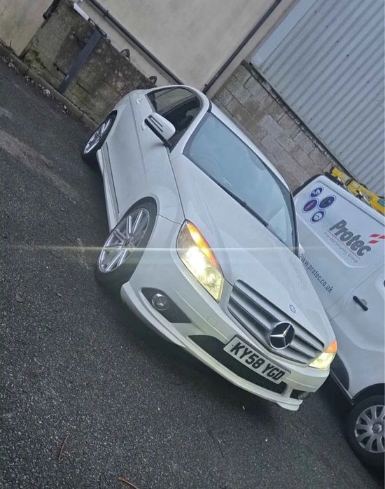 Dezmembrez mercedes AMG w204 320