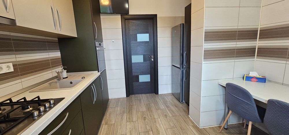 Proprietar, ofer spre închiriere apartament 3 camere, Titan
