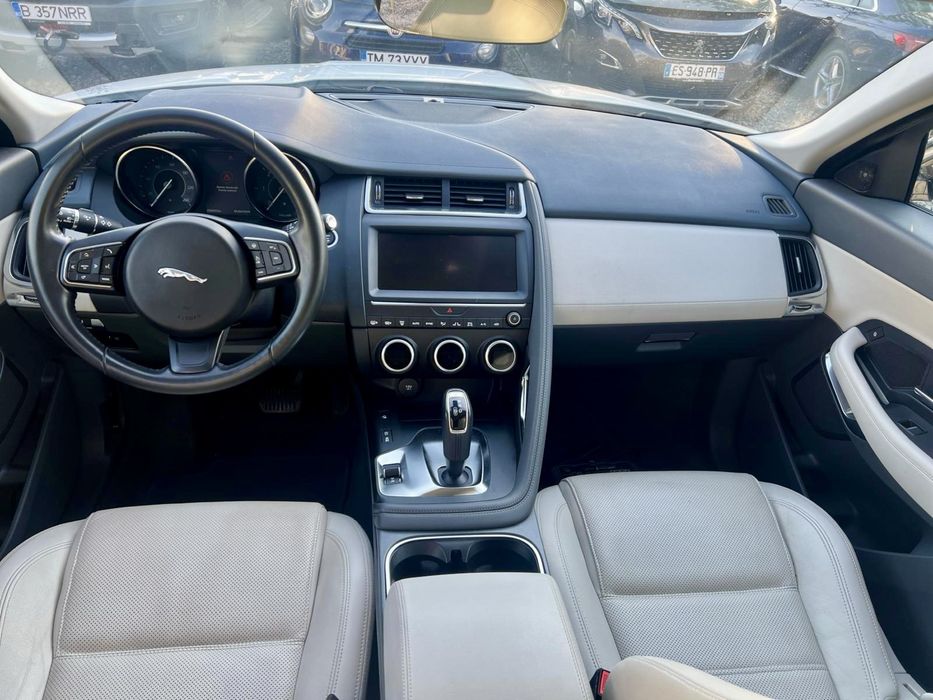 Jaguar E-pace 4x4 diesel 30000 km avariat, AVARIATE