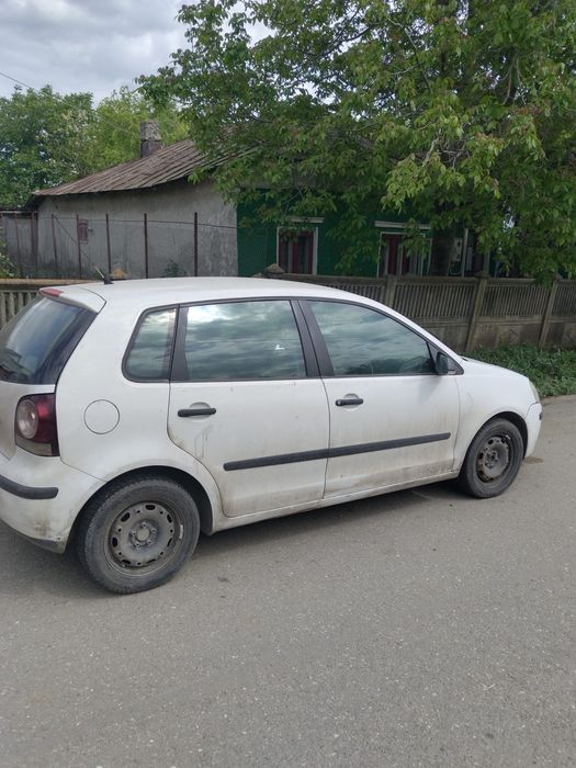 VOLKSWAGEN Polo 2010 — imagine 2